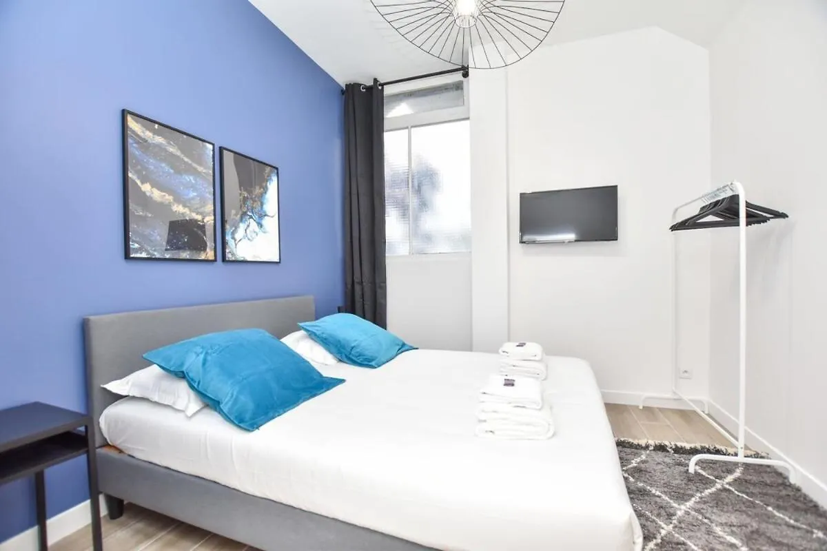 Modern 3Bd For 8 Guests In Bastille Voltaire Paris 0*,  France